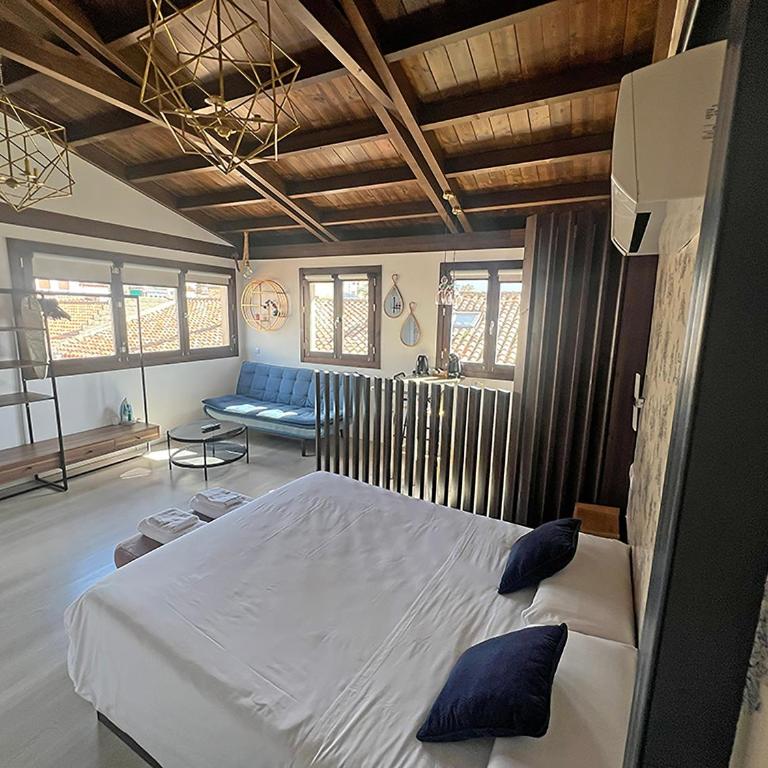 Estudio Real Suites 3000 - Studio with Terrace - 3