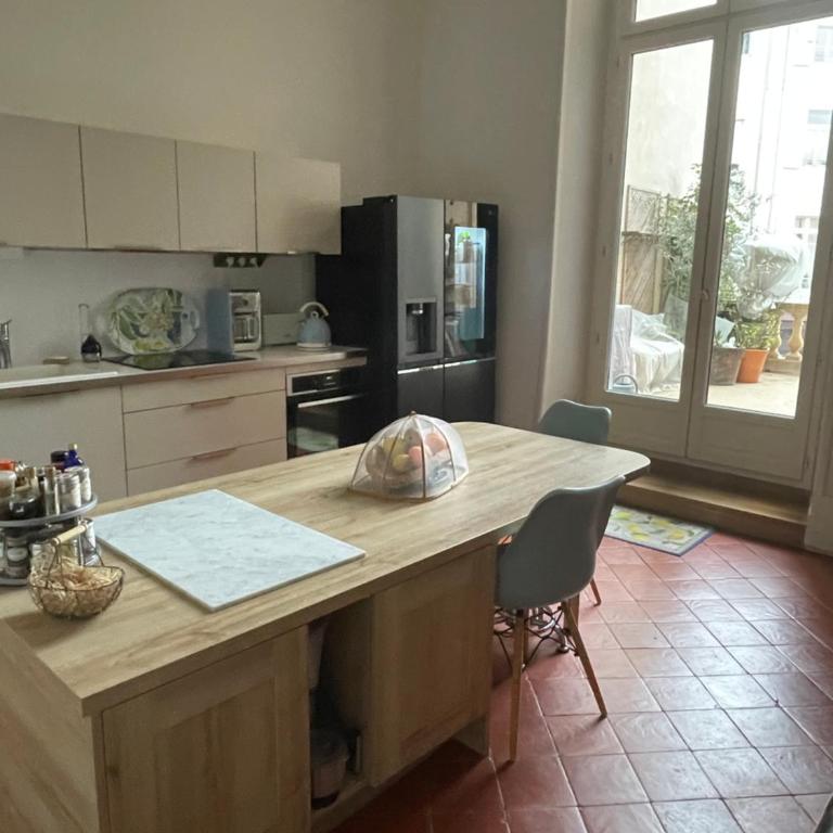 Grand appartement, terrasse, centre-ville - Appartement 1 Chambre - 21