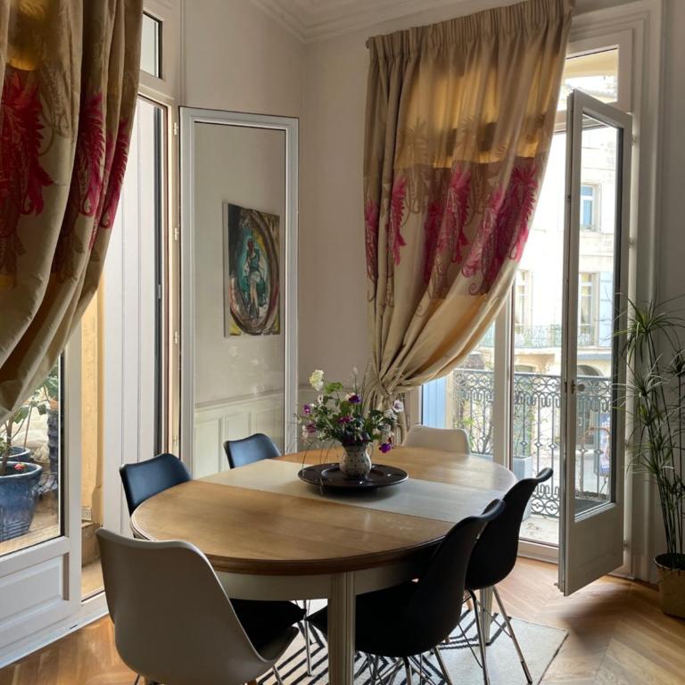 Grand appartement, terrasse, centre-ville - Appartement 1 Chambre - 11