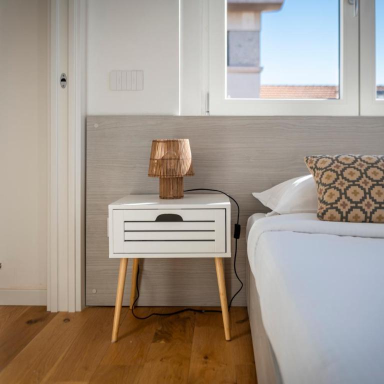 Marche 93 - M3 Maciachini - 10 min Isola & Centrale - Appartamento con 1 Camera da Letto - 6