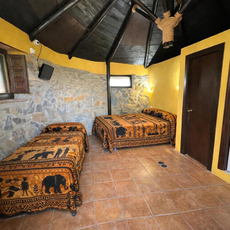 Hotel Selwo Lodge - Animal Park Tickets Included - Habitación Estándar MASAI - Entradas al parque incluidas - 2