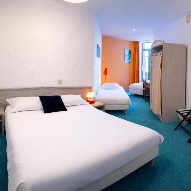 Logis Hôtel de Genève et Restaurant , Faverges-Seythenex - Chambre Quadruple Supérieure - 6
