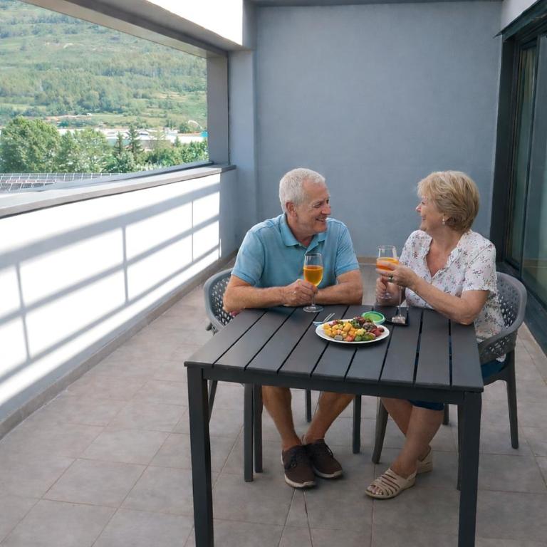 Hotel Apartamentos San Fermín Pamplona - Apartment with Terrace - 4