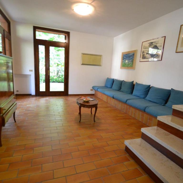 Spacious villa by the beach - Villa - 1