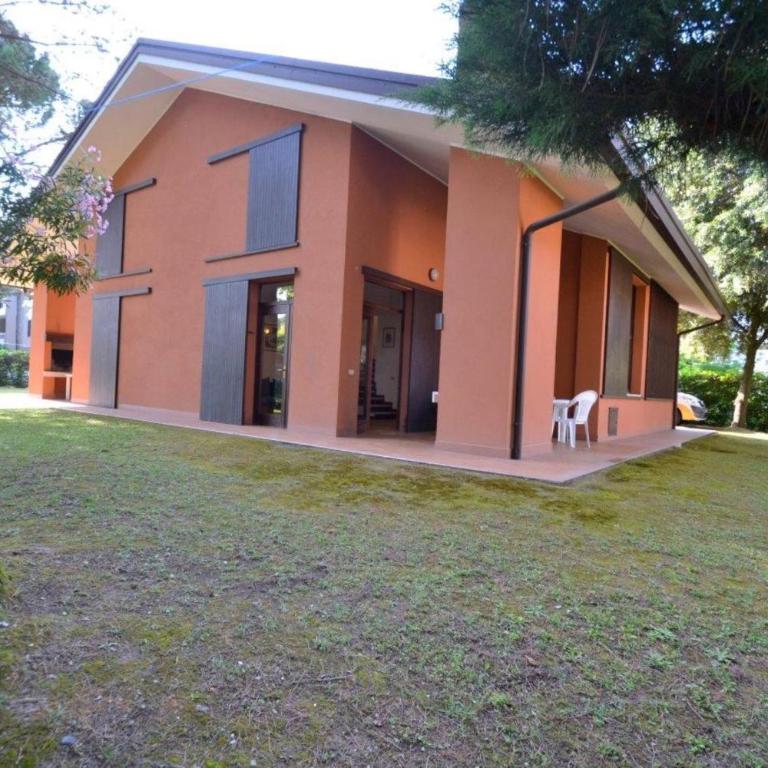 Spacious villa by the beach - Villa - 11