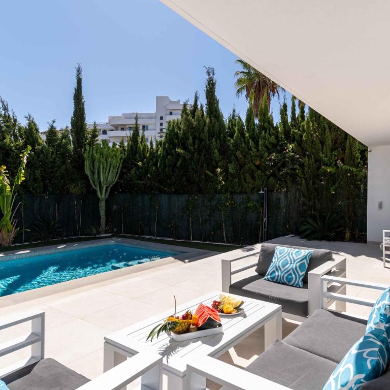 106 Private Luxury Villa, Heated Pool & Sauna - Villa Deluxe - 5