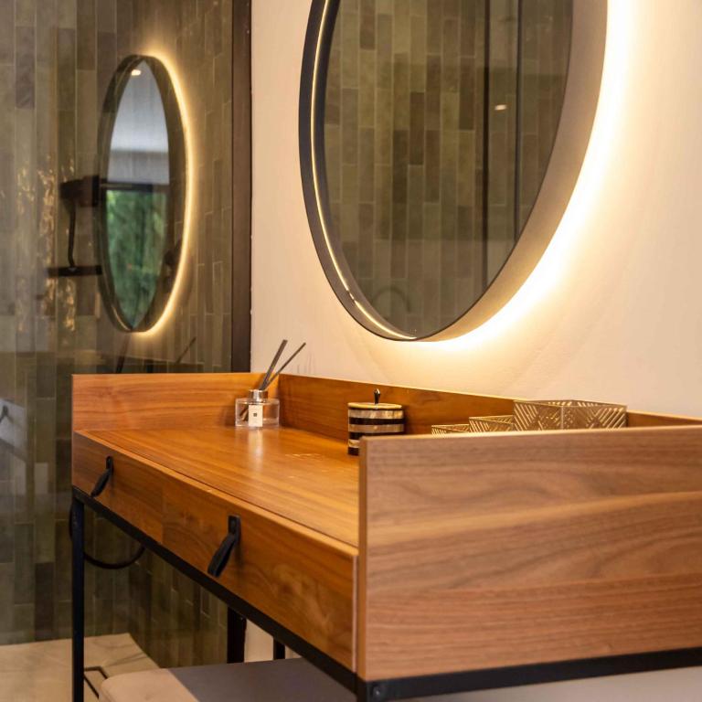 106 Private Luxury Villa, Heated Pool & Sauna - Villa Deluxe - 16