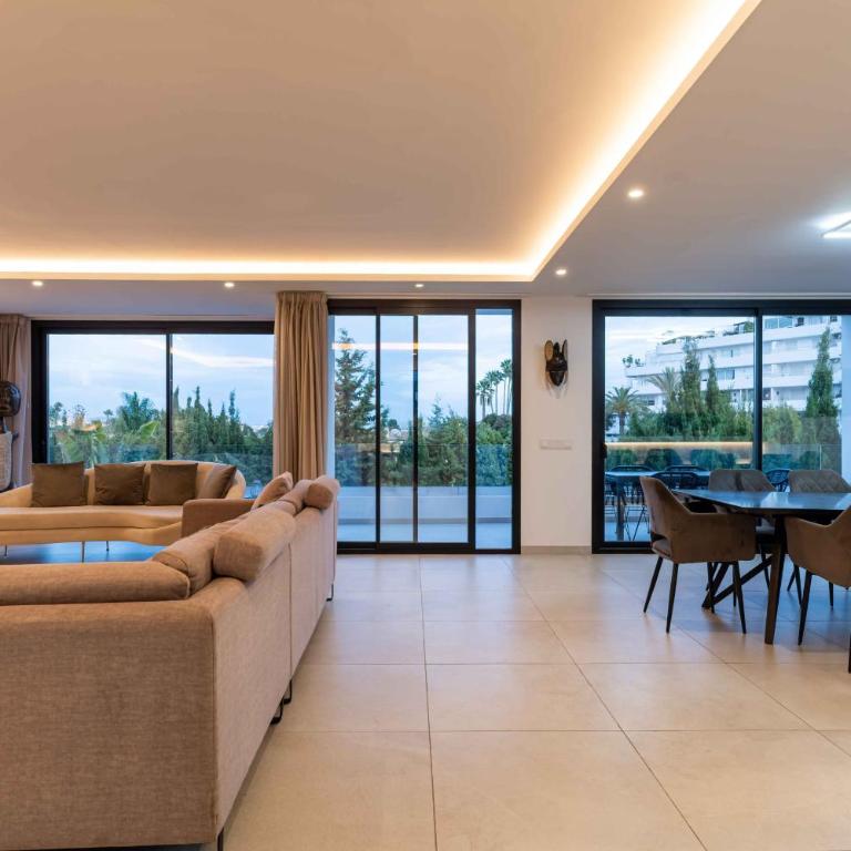 106 Private Luxury Villa, Heated Pool & Sauna - Villa Deluxe - 19