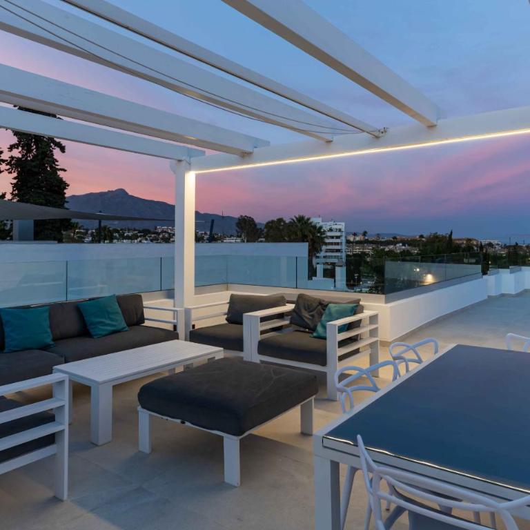 106 Private Luxury Villa, Heated Pool & Sauna - Villa Deluxe - 22