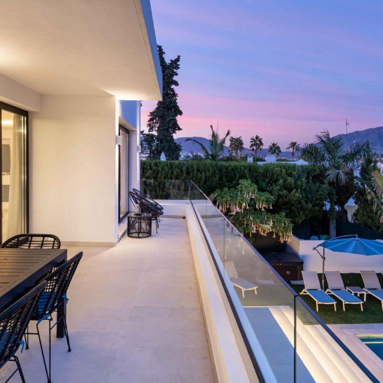 106 Private Luxury Villa, Heated Pool & Sauna - Villa Deluxe - 44