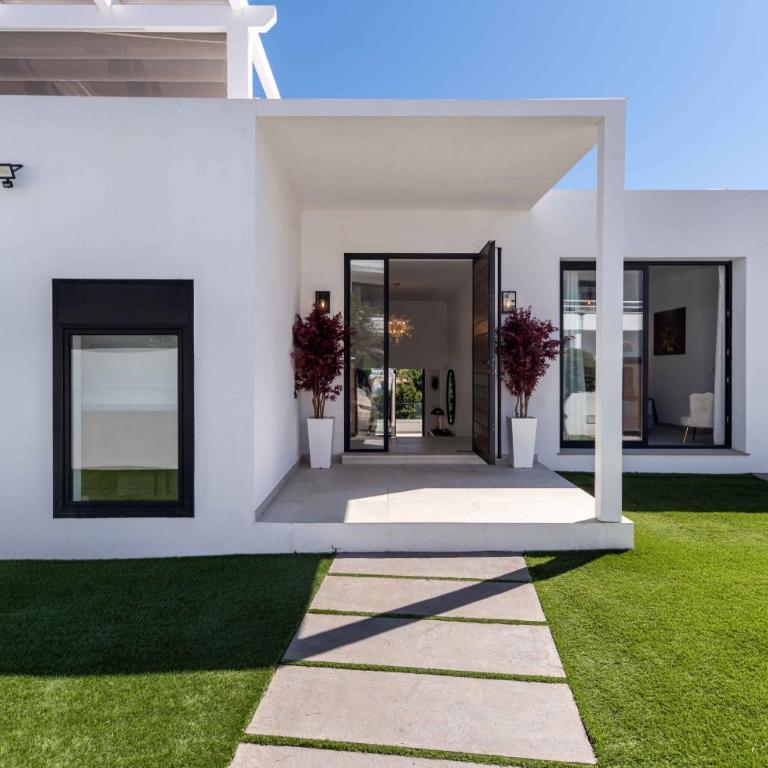 106 Private Luxury Villa, Heated Pool & Sauna - Villa Deluxe - 54