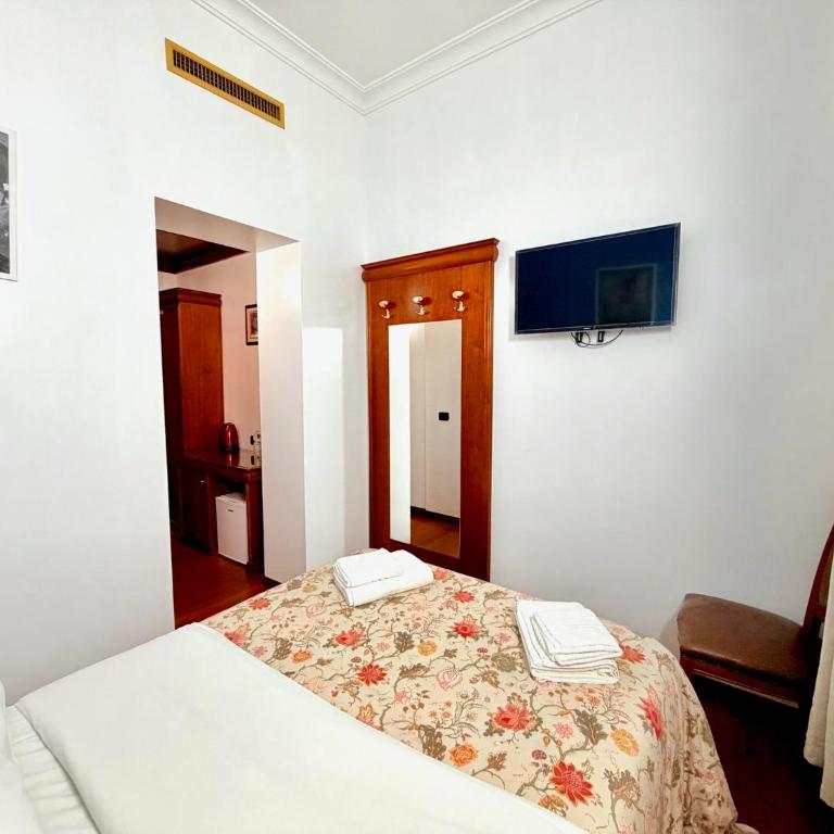 Hotel Oscar Suite - Camera Matrimoniale Deluxe - 6