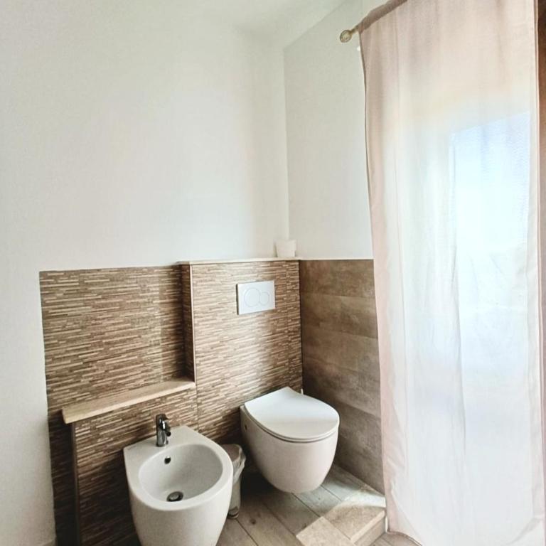 Redroom-house - Camera Matrimoniale Deluxe con 1 Letto Supplementare - 19