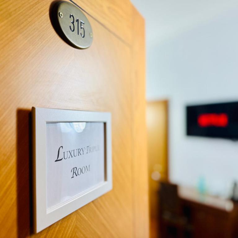Hotel Oscar Suite - Camera Tripla Luxury - 4