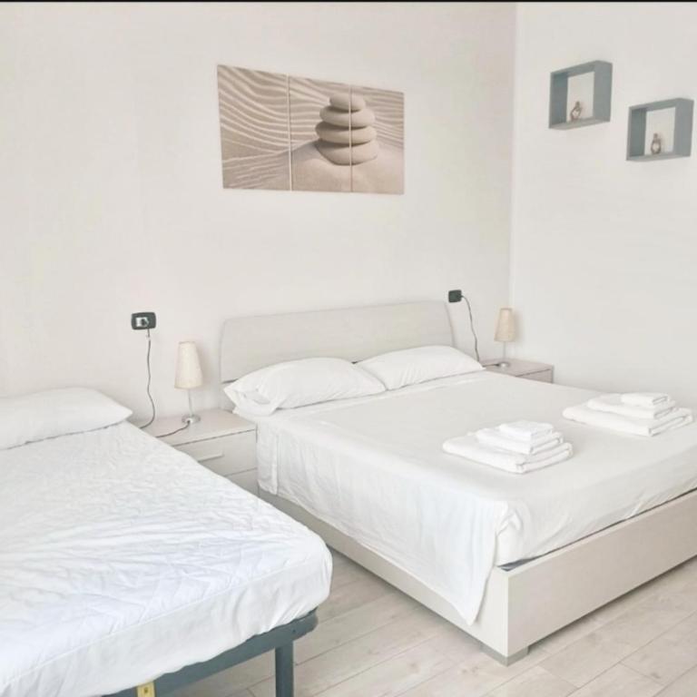 Redroom-house - Camera Matrimoniale Deluxe con 1 Letto Supplementare - 10