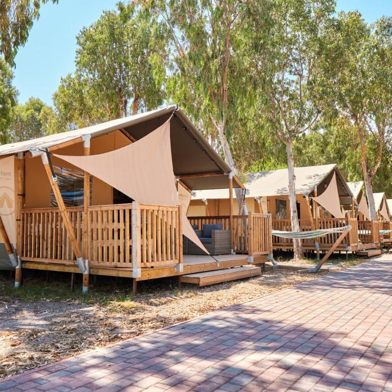 Glamping at Sardinia - Luxury Tent with Private Bathroom - 12