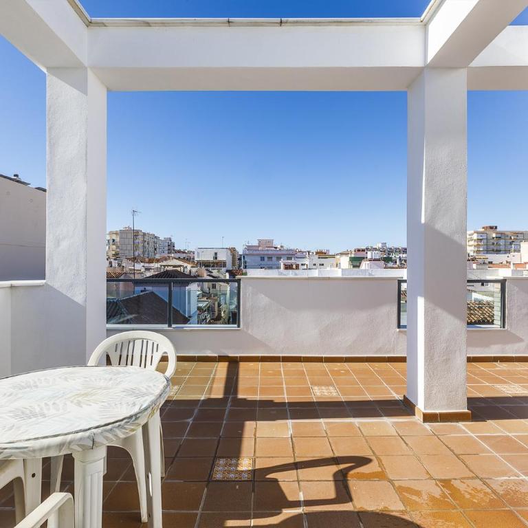 A&N Sunlit Penthouse Steps from the Beach Torre del Mar - Apartment - 49