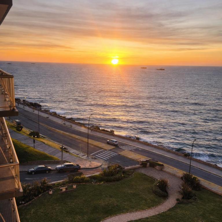 Hermoso 2 ambientes en la costa con vista al mar - One-Bedroom Apartment - 1