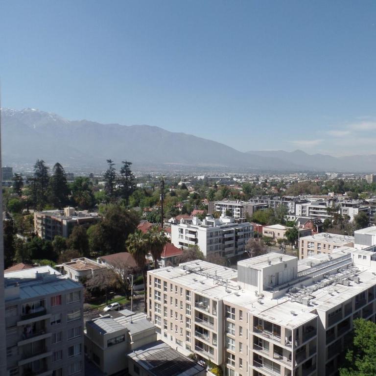 Comfortable apartment steps from Plaza Ñuñoa - Two-Bedroom Apartment - 12