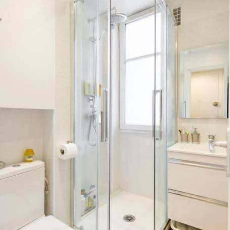 Charming Studio with Eiffel Tower Views in Pariss 15th - Appartement - 2