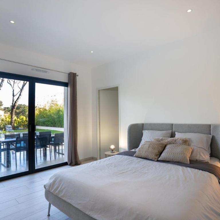 Villa Saint Aygulf - Vue mer avec Piscine Privée - Four-Bedroom House - 7