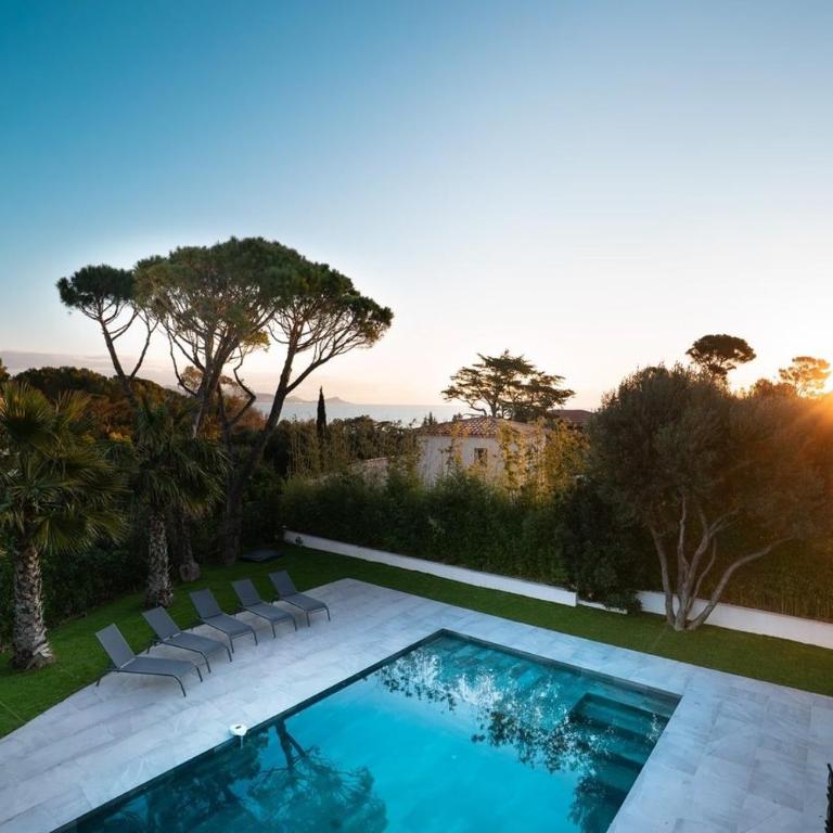 Villa Saint Aygulf - Vue mer avec Piscine Privée - Four-Bedroom House - 1