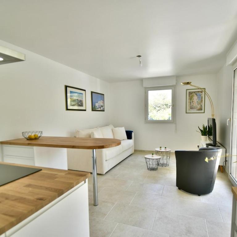 Studio BELLA VISTA avec parking - Appartement 1 Chambre - 9