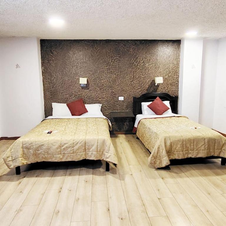 Hotel Tomebamba Cuenca - Habitación Familiar - 13