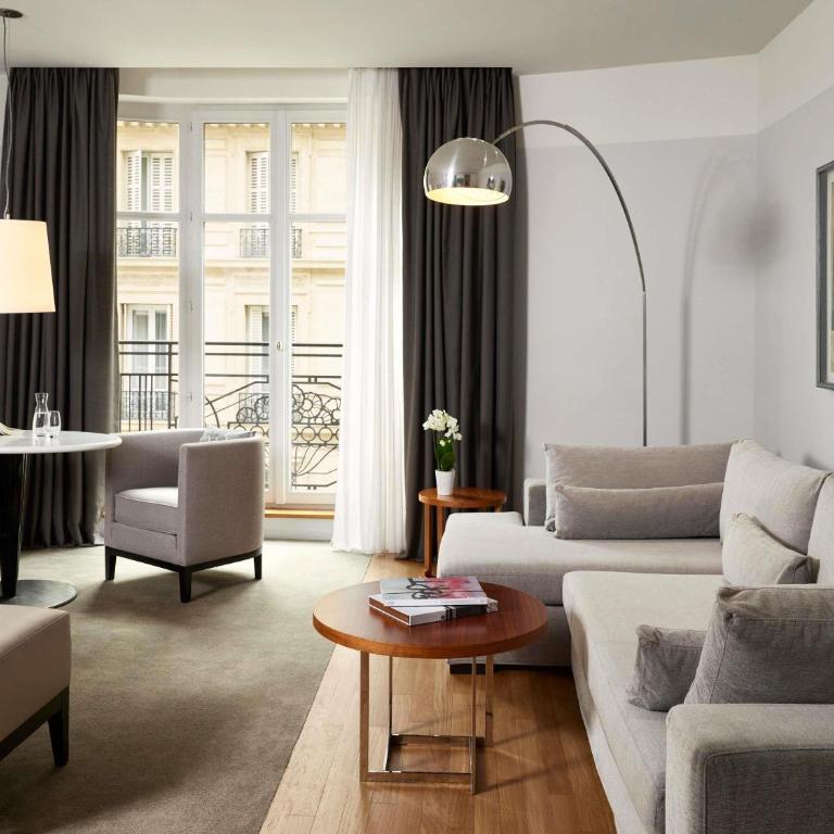 Sofitel Paris Arc De Triomphe - Suite Lit King-Size Prestige avec Canapé-Lit - 1