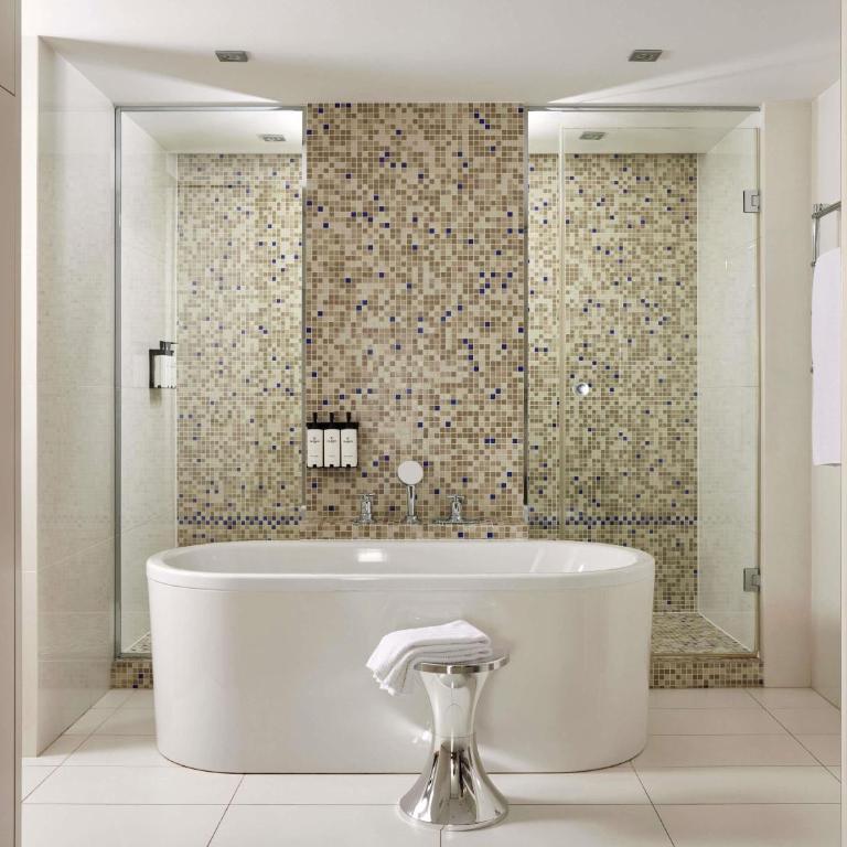 Sofitel Paris Arc De Triomphe - Suite Lit King-Size Prestige avec Canapé-Lit - 3