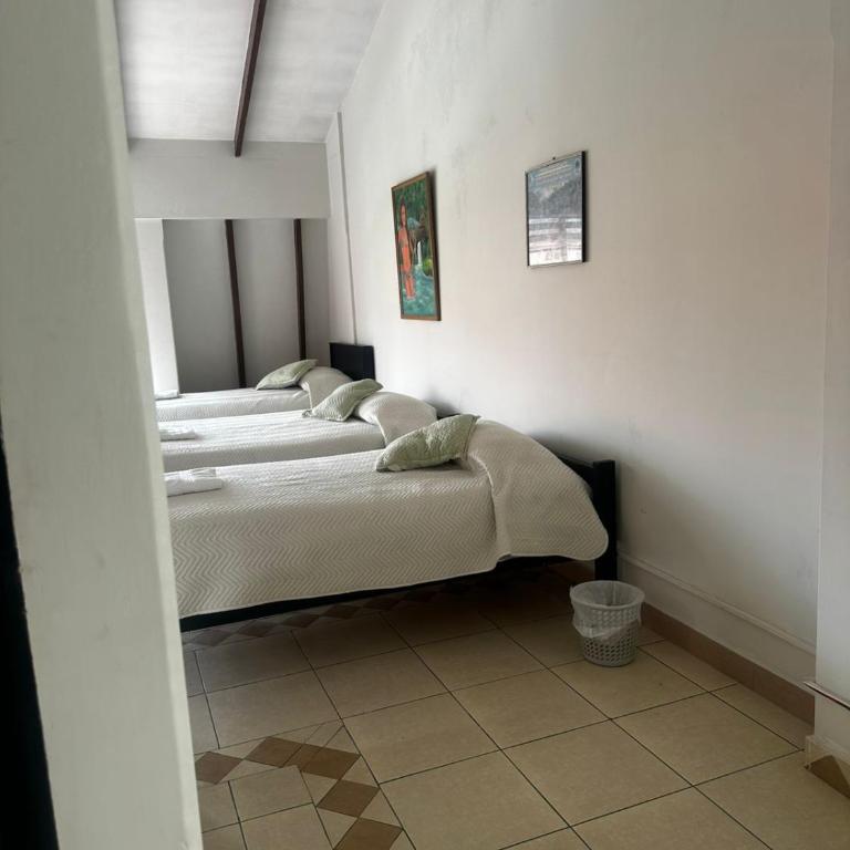Cretassic Hostal - Triple Room - 2