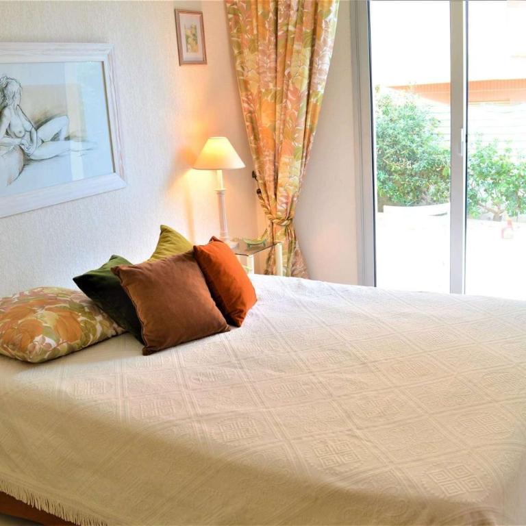 CA080-015 APPARTEMENT 3 PIÈCES - 5 personnes À CAVALAIRE SUR MER - Apartment mit 2 Schlafzimmern und Terrasse - 8