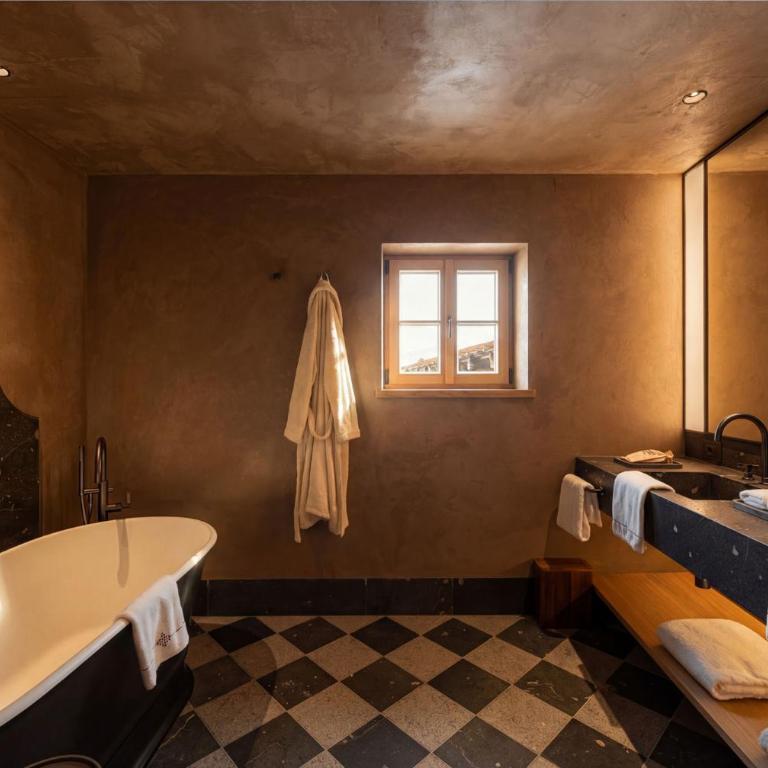 Castel Badia - The Leading Hotels of the World - Suite Superior - 6