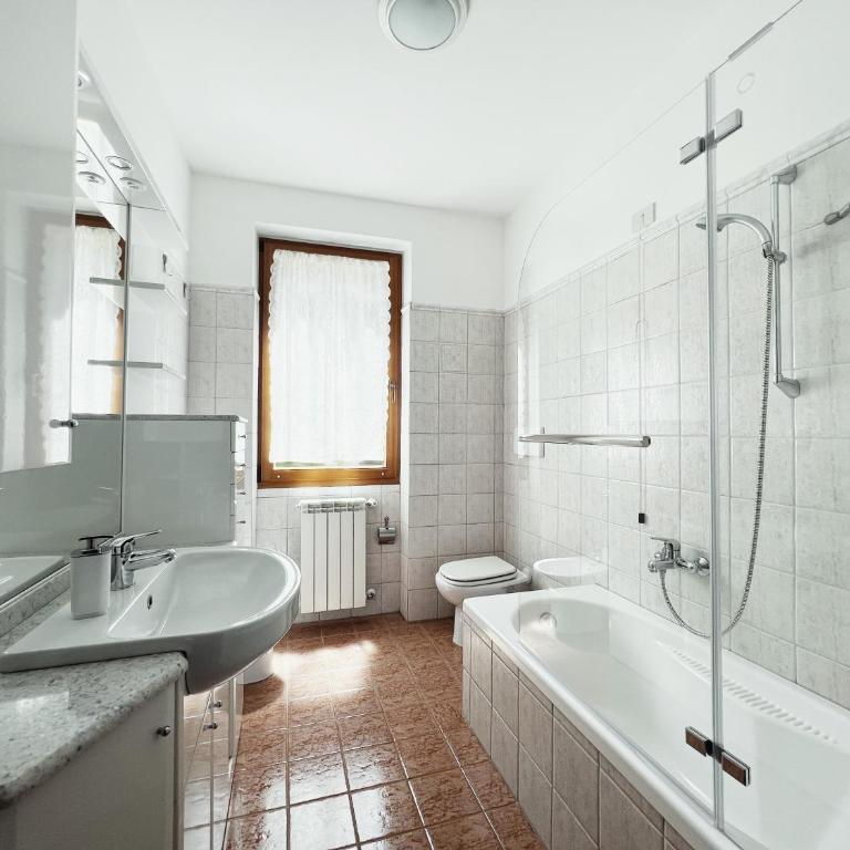 Nina's Home - Appartamento Vista Lago di Como con Giardino - Appartamento con 2 Camere da Letto e Vista Lago - 23