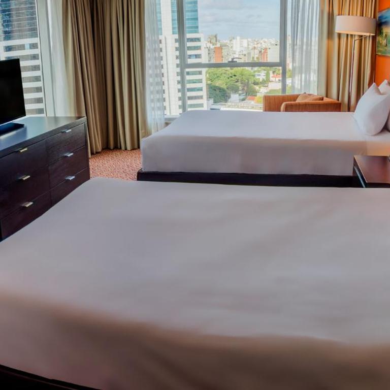 Hilton Garden Inn Montevideo - Corner Double Room with Two Double Beds - 4