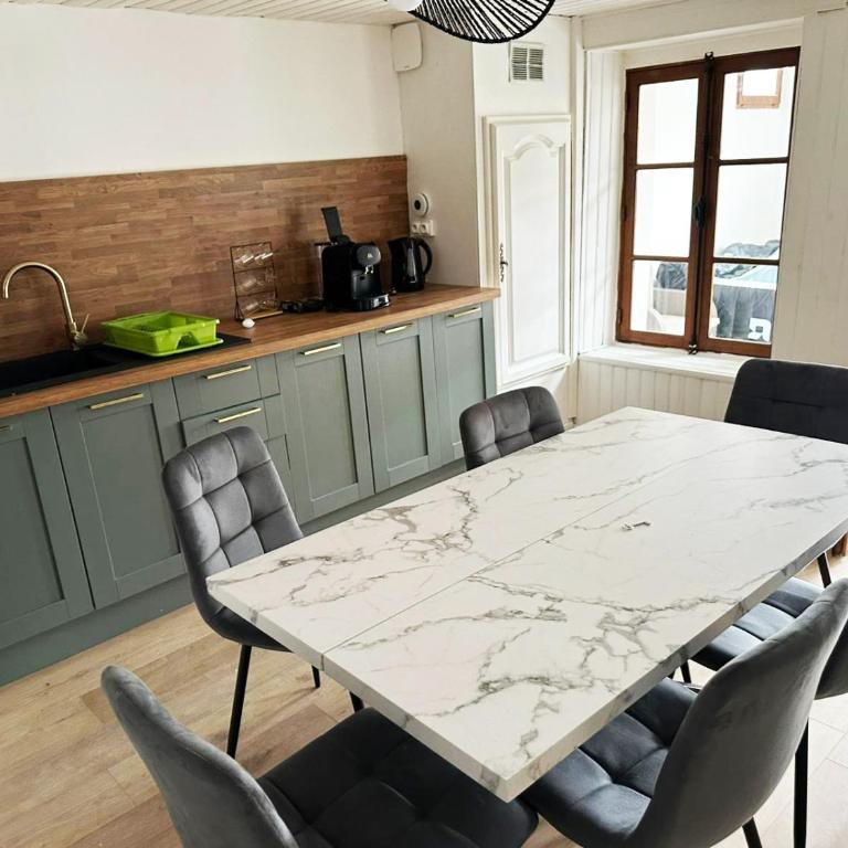 Charmante maison avec jardin de 300 m2 Proche vieille ville de Boulogne-sur-Mer - Appartement 3 Chambres - 23