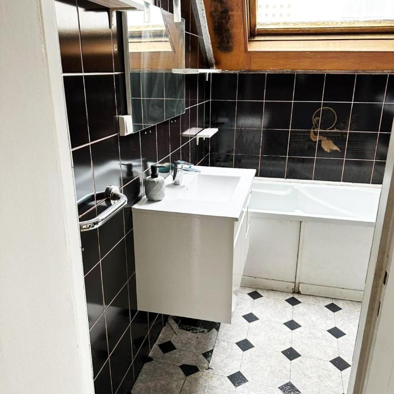 Charmante maison avec jardin de 300 m2 Proche vieille ville de Boulogne-sur-Mer - Appartement 3 Chambres - 15