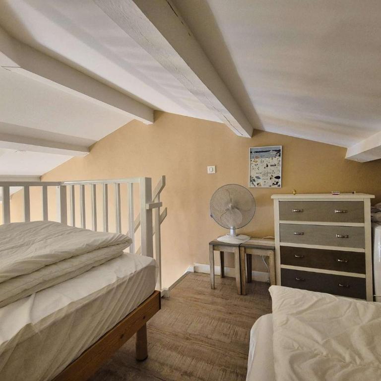 Appartement duplex, 6 couchages, parking, piscine, tennis - Appartement 2 Chambres - Vue sur Jardin - 11