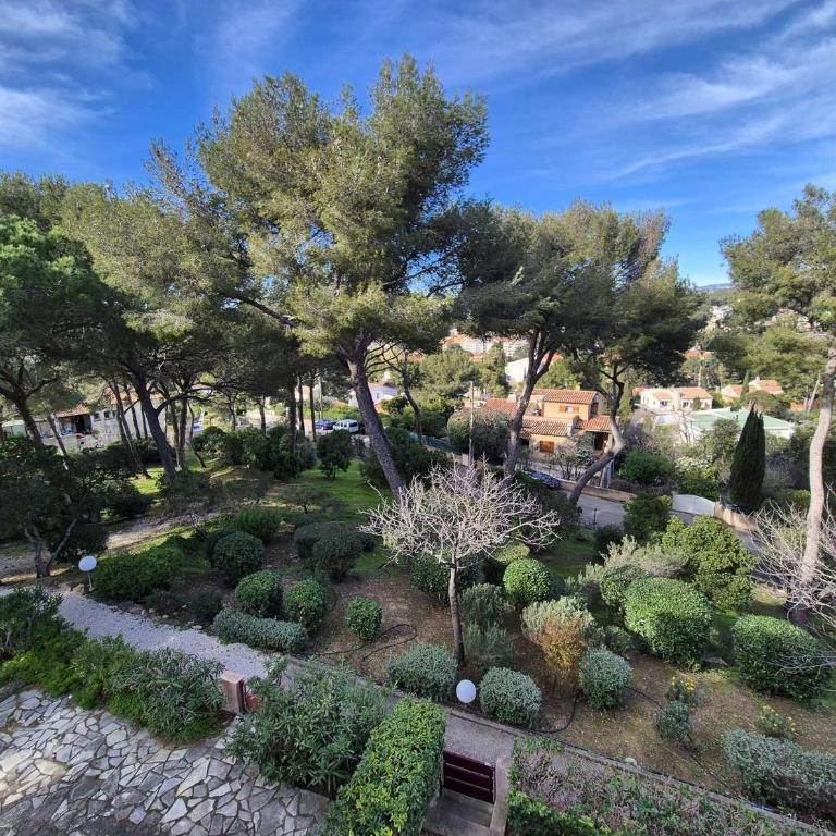 Appartement duplex, 6 couchages, parking, piscine, tennis - Appartement 2 Chambres - Vue sur Jardin - 15