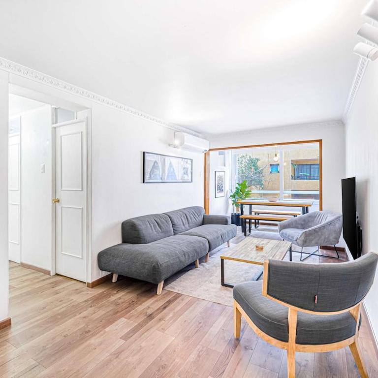 Providencia Lounge 2D, WiFi & Parking - Two-Bedroom Apartment - 1