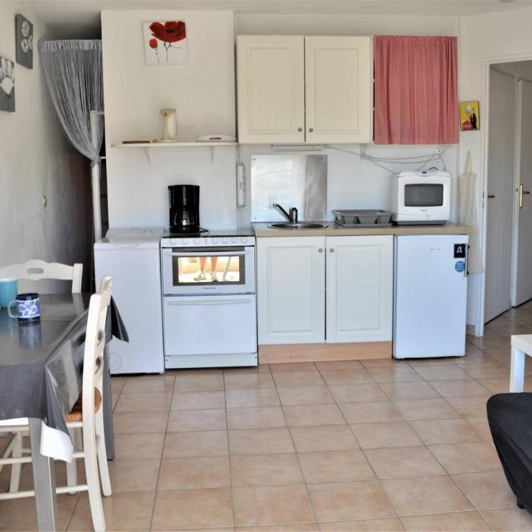 CA790-425 APPARTEMENT 2 PIÈCES POUR 4 Personnes À CAVALAIRE SUR MER - One-Bedroom Apartment with Terrace - 5