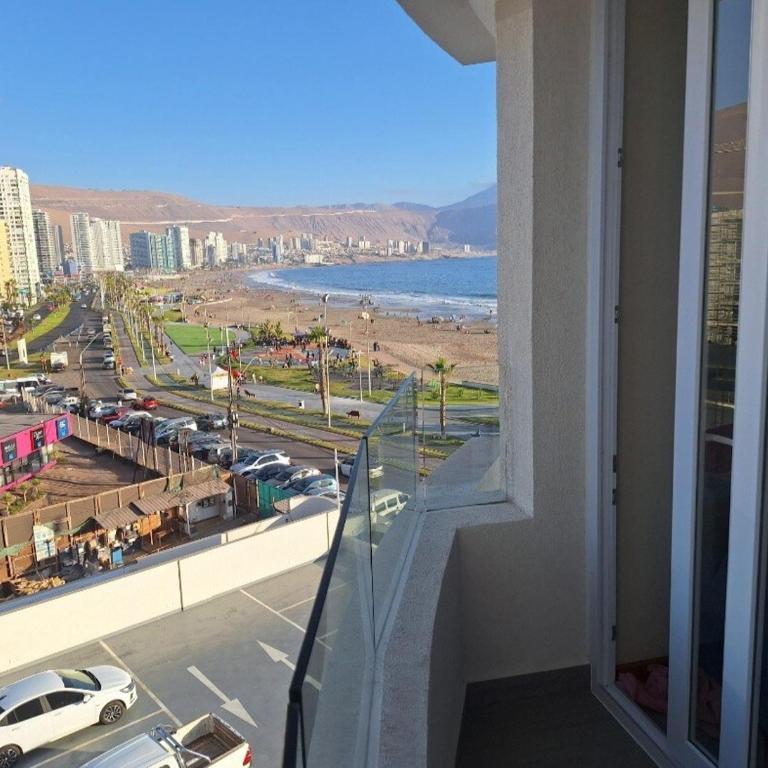 Oceanfront apartment in Cavancha 1 district - One-Bedroom Apartment - 4