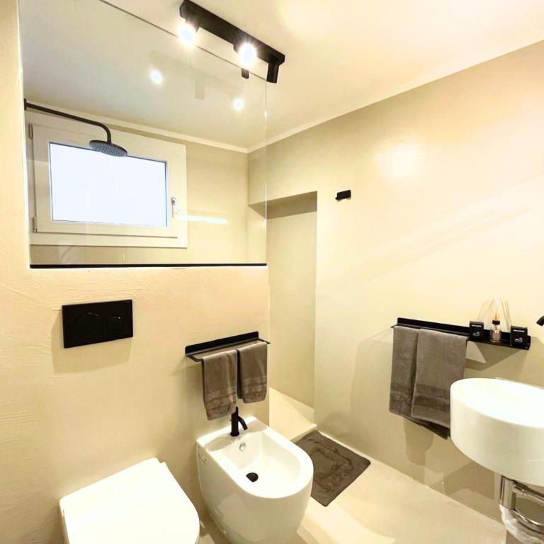 DOMUS 1435 - Iconic Suites in Centro - Monolocale King Deluxe - 1
