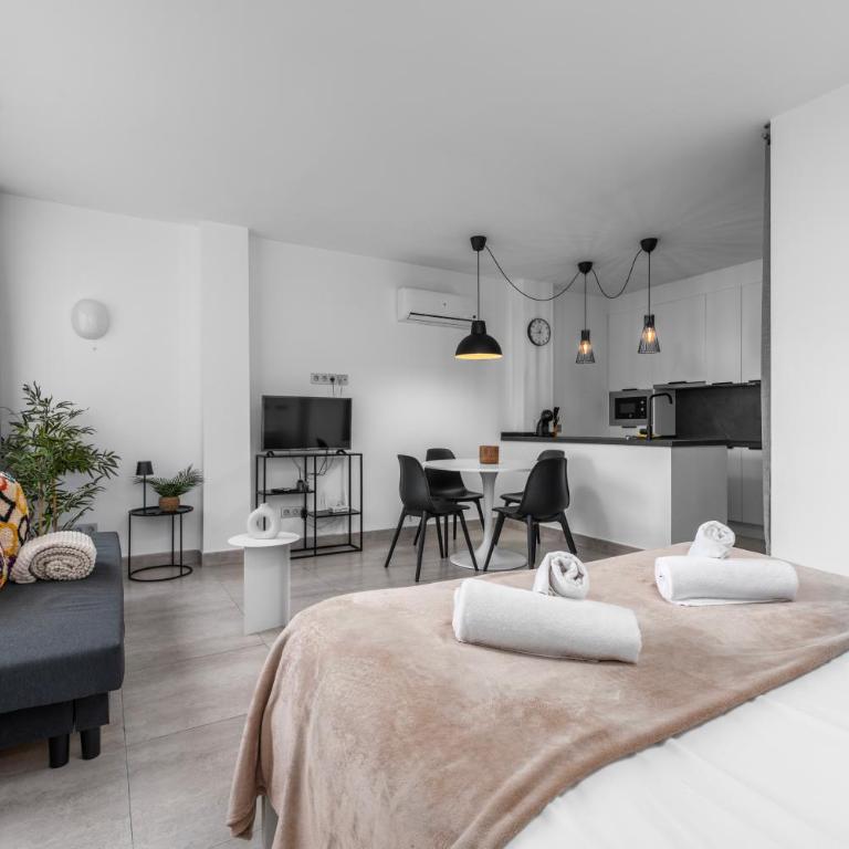 Renovated Studio Marbella Center Beach within walking distance - Apartamento de 1 dormitorio - 1