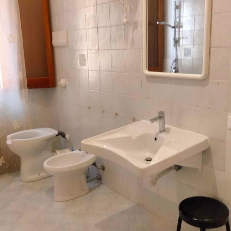 Casa degli Angeli Castellammare del Golfo TP Sicilia - King Room with Roll-In Shower - Disability Access - 2