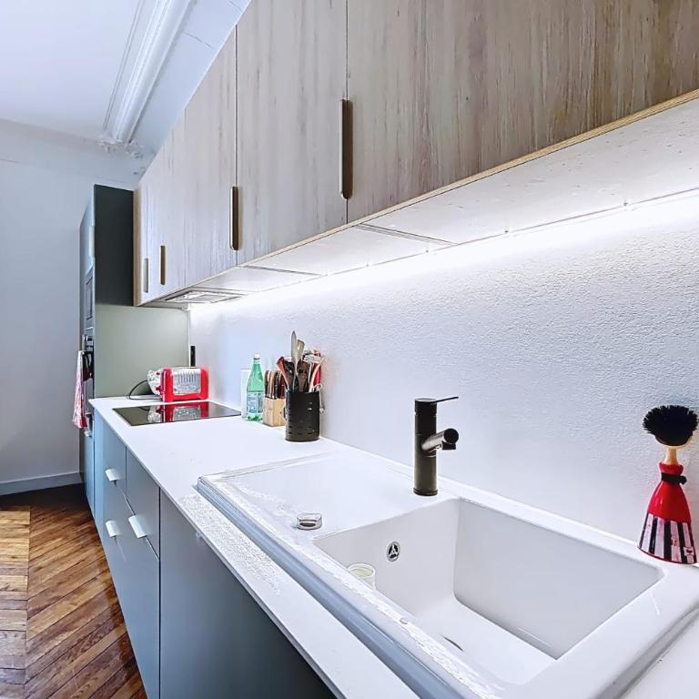 Grand Appartement Haussmannien Malesherbes - Appartement - 10