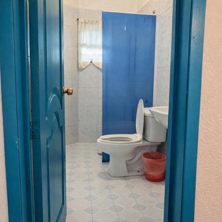 Kaia Beach Hotel - Habitación Triple con baño privado - 11