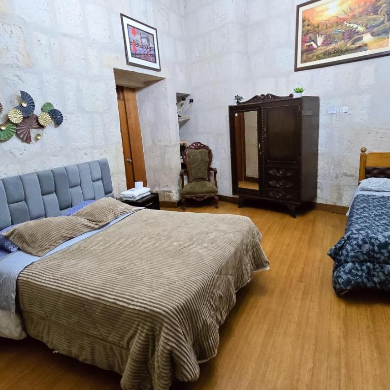 Casa El Errante - Deluxe Queen Room with Two Queen Beds - 1