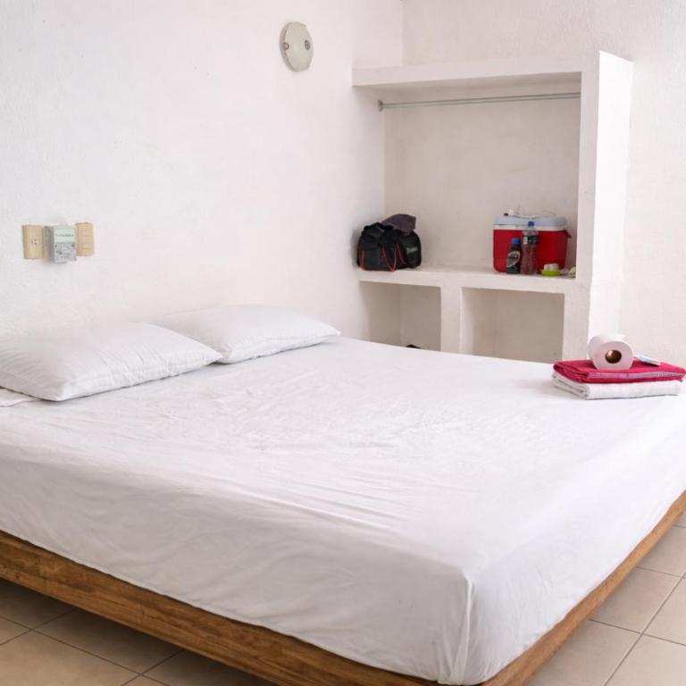 Kaia Beach Hotel - Habitación Doble con baño privado - 5