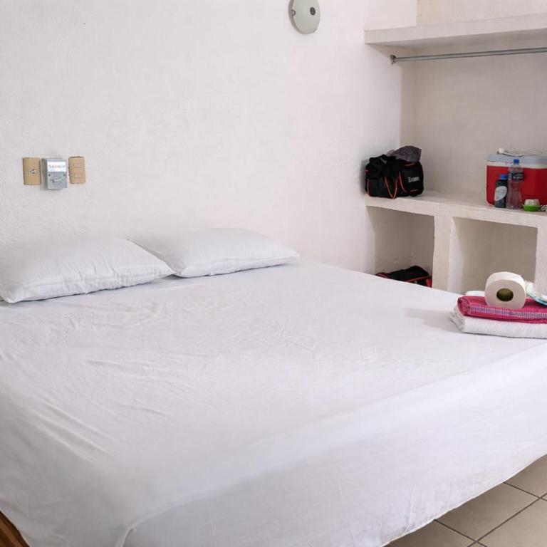 Kaia Beach Hotel - Habitación Doble con baño privado - 3